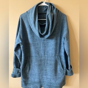 LL Bean cozy pullover sweatshirt XL
Marled blue 
Kangaroo pockets